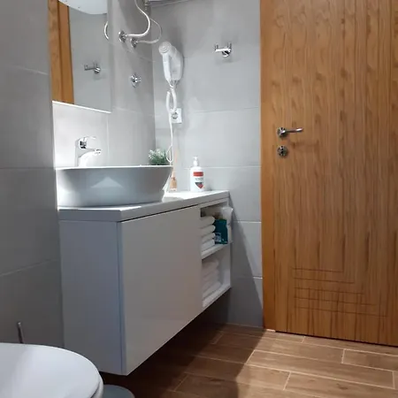 Ommi Τζαχορίνα