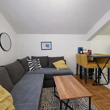 Διαμέρισμα Ommi *