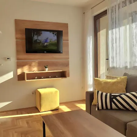 Ommi * Τζαχορίνα