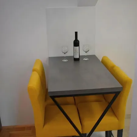 Ommi * Τζαχορίνα