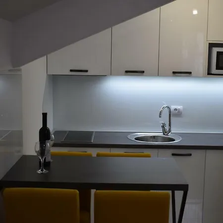 Ommi * Τζαχορίνα